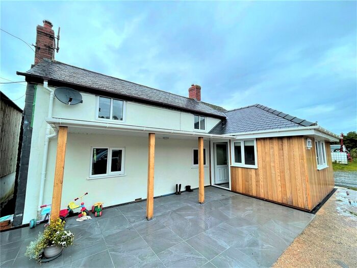 3 Bedroom Detached House To Rent In New Mills, Newtown, Powys, SY16