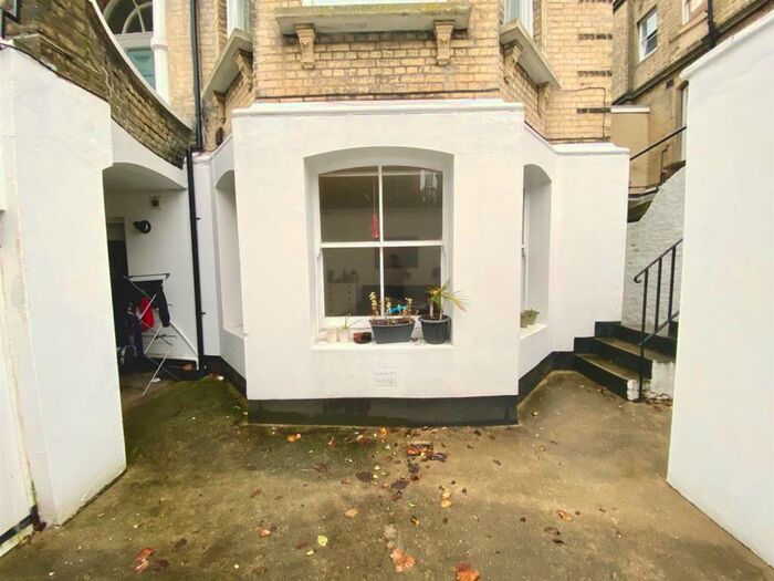 1 Bedroom Flat To Rent In The Drive, Hove, BN3