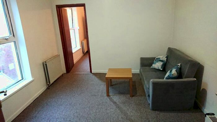 1 Bedroom Flat To Rent In Carlton Road, Shirley, Southampton, SO15