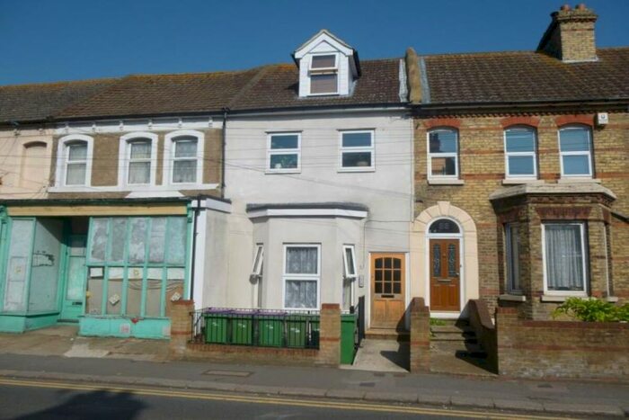 1 Bedroom Flat To Rent In Risborough Lane, Cheriton, Folkestone CT19