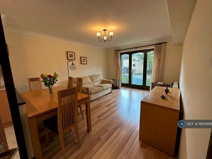 2 Bedroom Flat To Rent In Ashworth Park, Cambridge, CB3