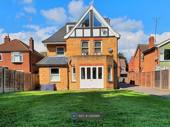 2 Bedroom Flat To Rent In Leicester Road, Barnet, EN5