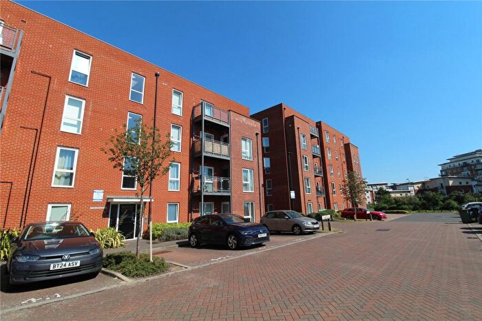 1 Bedroom Flat For Sale In Robertson Way, Basingstoke, Hampshire, RG21