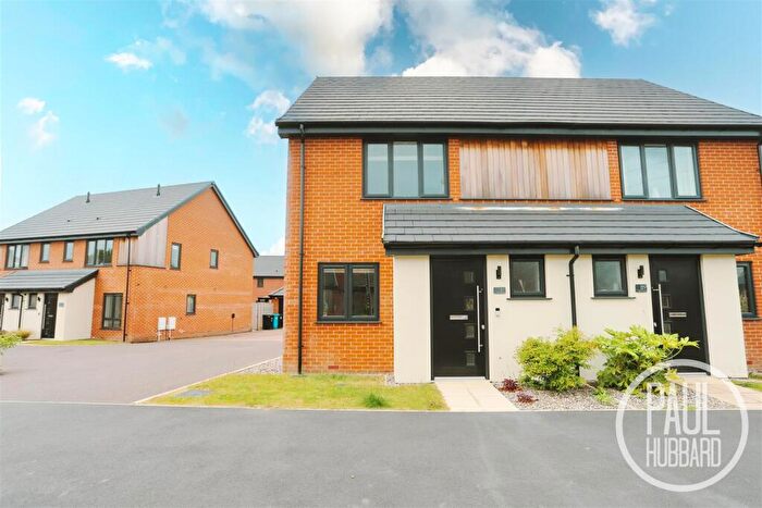 2 Bedroom Semi-Detached House For Sale In Lime Avenue, Oulton, NR32