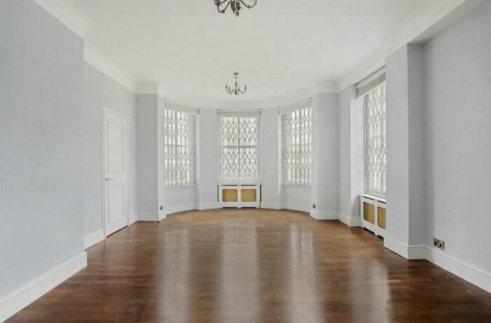 4 Bedroom Apartment To Rent In South Lodge, Grove End Road, NW8