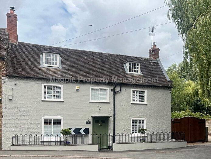 5 Bedroom Semi-Detached House To Rent In London Road, Kimbolton, PE28