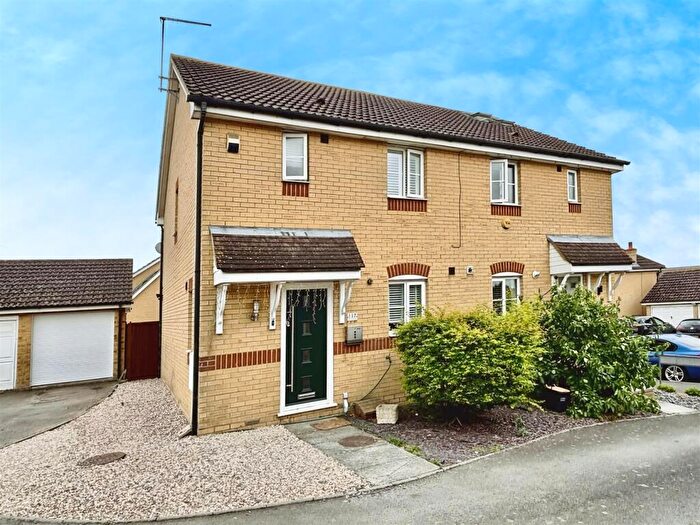 3 Bedroom House For Sale In Recreation Way, Sittingbourne, ME10