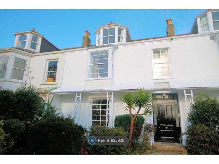 2 Bedroom Flat To Rent In Florence Terrace, Falmouth, TR11