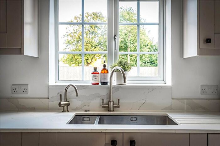 3 Bedroom Detached House For Sale In Woodroyd Avenue, Horley, RH6