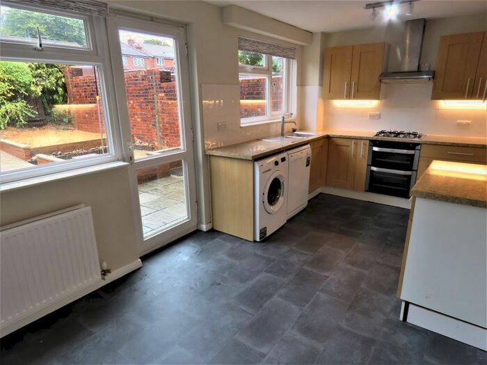 3 Bedroom Terraced House To Rent In Gunthorpe Road, Marlow, SL7