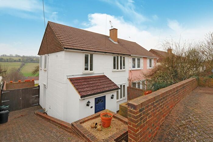 3 Bedroom Semi-Detached House To Rent In Lynton Road, Chesham, HP5