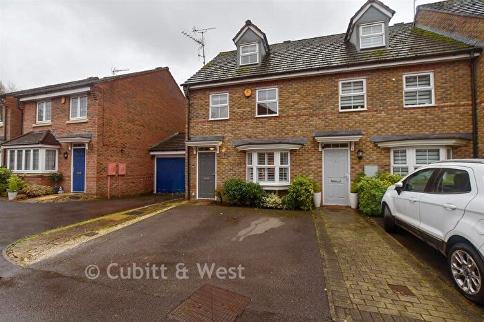 3 Bedroom End Of Terrace House For Sale In Forest Mews, Horsham, West Sussex, RH12