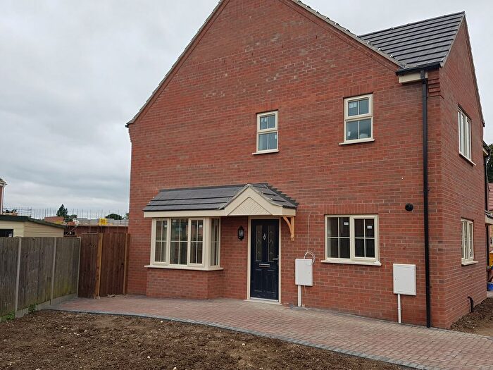 3 Bedroom Semi-detached House To Rent In Sessile Crescent, Ruskington, NG34