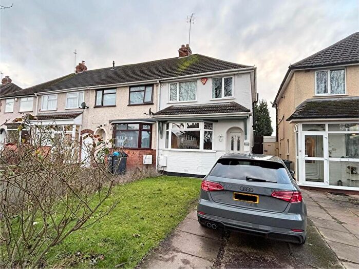 3 Bedroom House To Rent In Alvechurch Road, Birmingham, B31