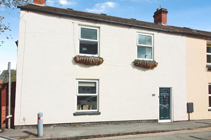 2 Bedroom Cottage For Sale In High Street, South Milford, LS25