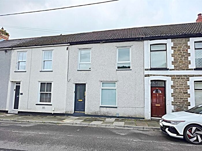 3 Bedroom Terraced House To Rent In Barry Road, Pwllgwaun, Pontypridd, CF37