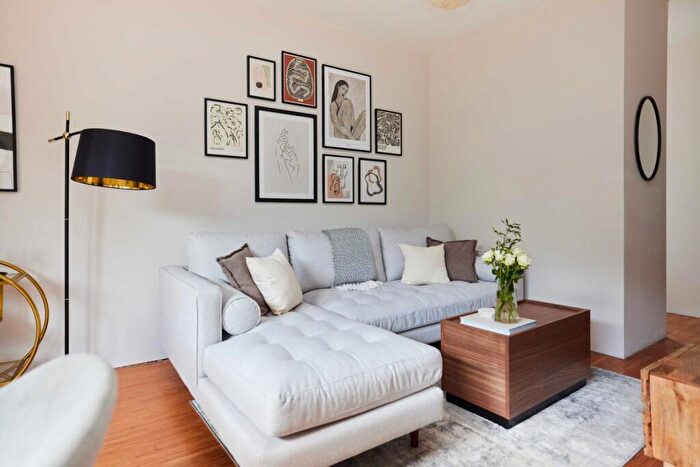 1 Bedroom Apartment To Rent In Peckham Hill Street, Peckham, SE15