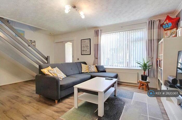 3 Bedroom Semi Detached House To Rent In Beverley, Swindon, SN5