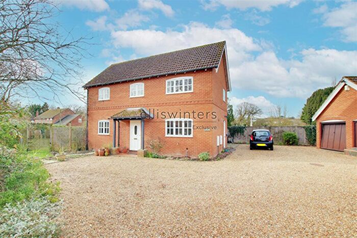 4 Bedroom Detached House For Sale In Westwood Road, St. Ives, PE27