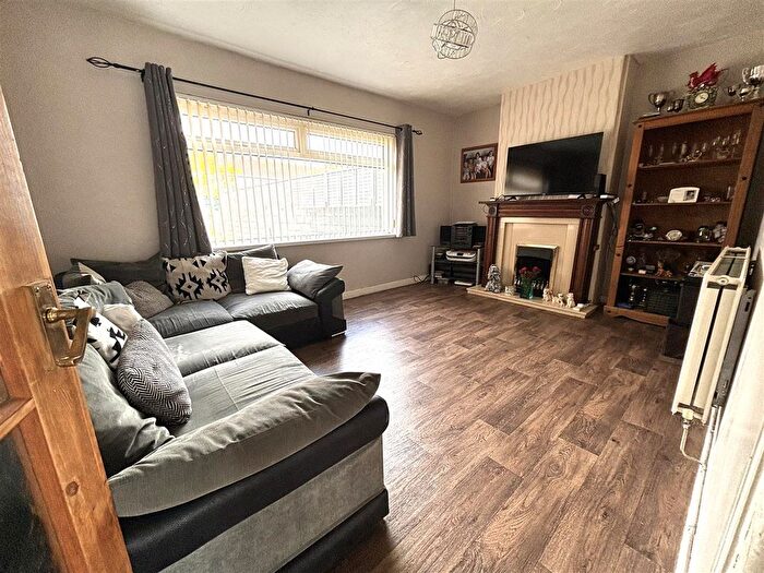 3 Bedroom Semi-detached House For Sale In Fairway, Port Talbot, SA12