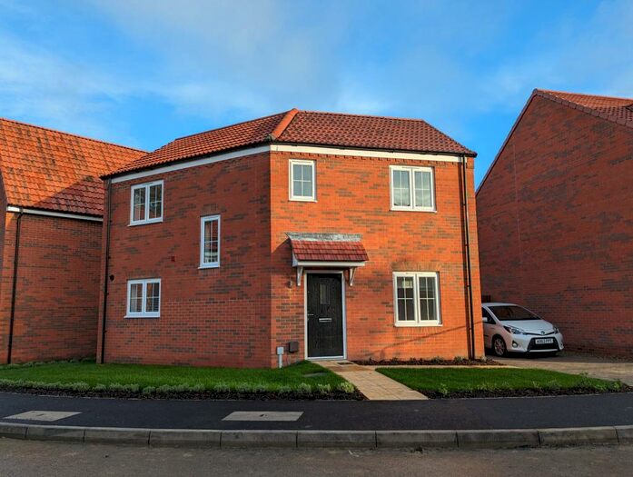 3 Bedroom House To Rent In Hawthorn Drive, Norwich, NR13