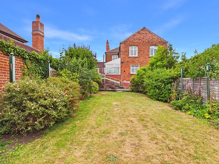 4 Bedroom Semi-detached House For Sale In Barton-Upon-Humber, Lincolnshire, DN18