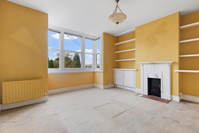 1 Bedroom Flat For Sale In June Cottages, Midhurst, GU29
