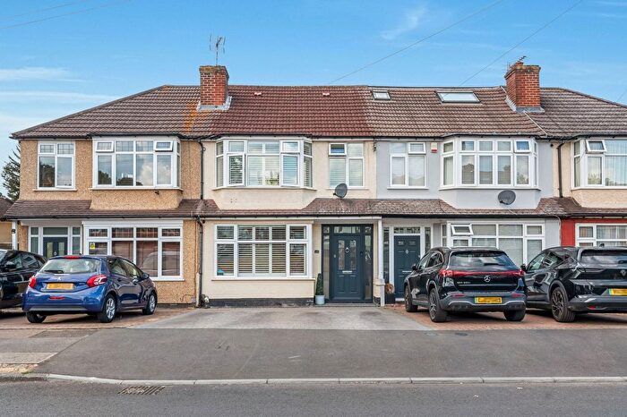 3 Bedroom Terraced House For Sale In Henley Avenue, Cheam, SM3