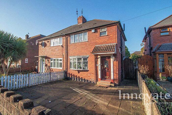 3 Bedroom Semi Detached House For Sale In Johnston Street, West Bromwich, B70
