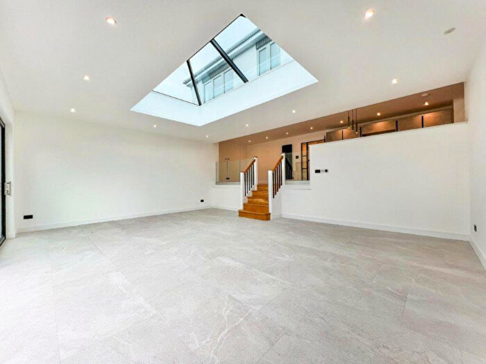 5 Bedroom Detached House For Sale In Kenilworth, Incredible Living Space, Luxury Interior, CV8