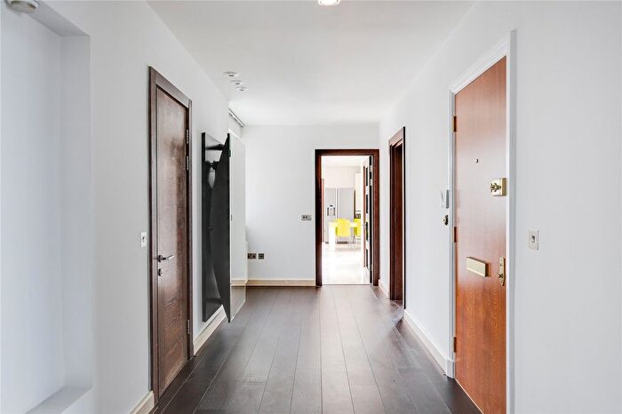 4 Bedroom Flat To Rent In North Gate, Prince Albert Road, St Johns Wood, London., NW8