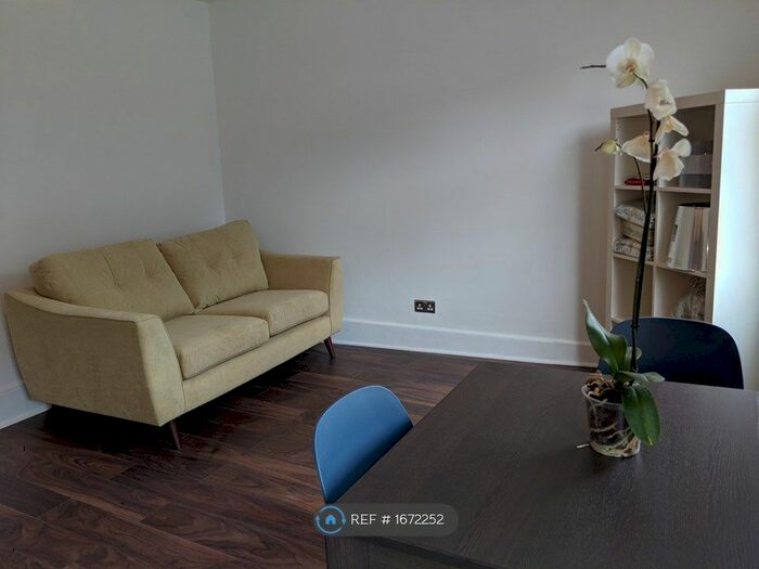 2 Bedroom Flat To Rent In Kingsland Road, London, E2