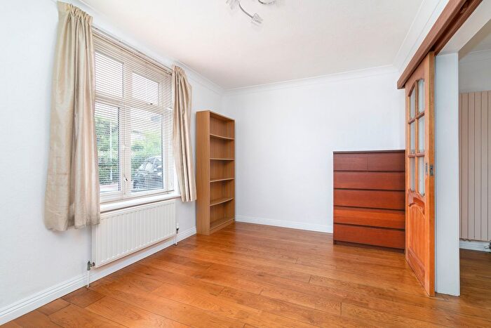 3 Bedroom End Of Terrace House To Rent In Denny Gardens, Dagenham, RM9