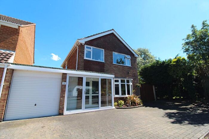 3 Bedroom Detached House For Sale In Beechings Close, Countesthorpe, Leicester, LE8