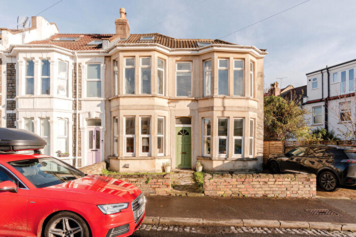 3 Bedroom End Of Terrace House For Sale In Thornleigh Road, Bishopston, Bristol, BS7