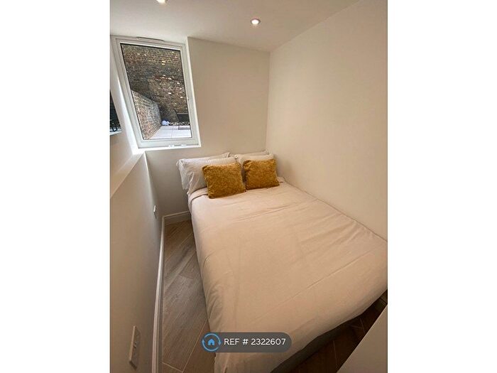 2 Bedroom Flat To Rent In Cosway Street, London, NW1