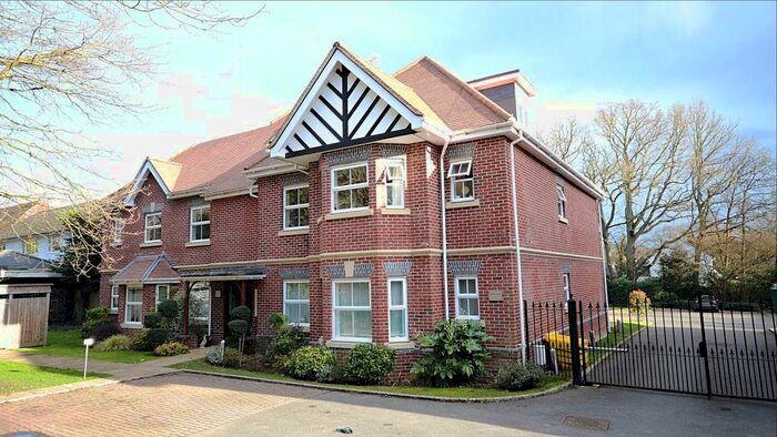 2 Bedroom Apartment To Rent In London Road, Windlesham, GU20