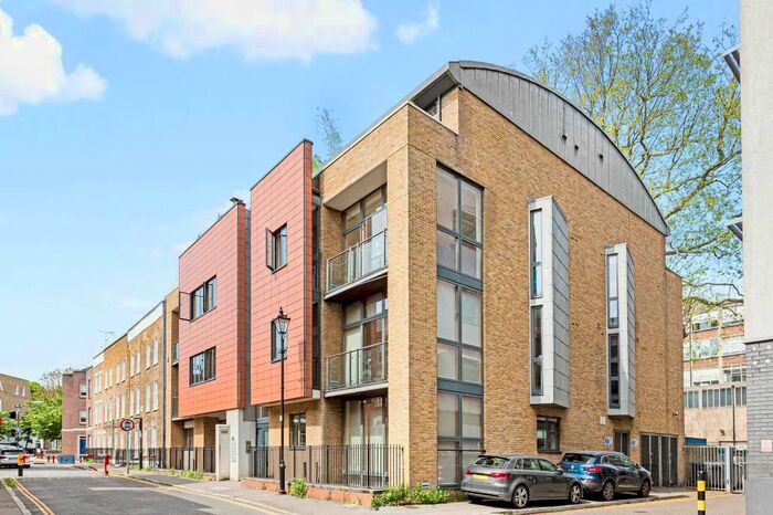 2 Bedroom Flat To Rent In Friend Street, London, EC1V