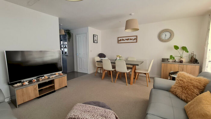 4 Bedroom Terraced House To Rent In Haven Street, Milton Keynes, Buckinghamshire, MK10