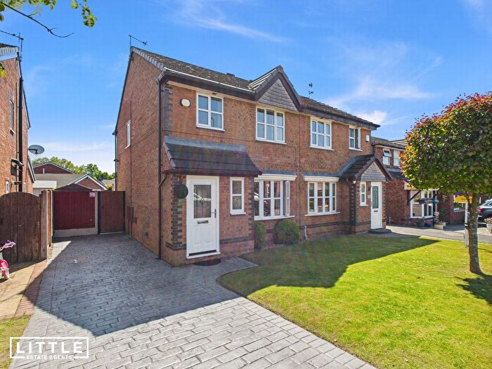 3 Bedroom Semi-Detached House For Sale In The Clough, Ashton-In-Makerfield, WN4