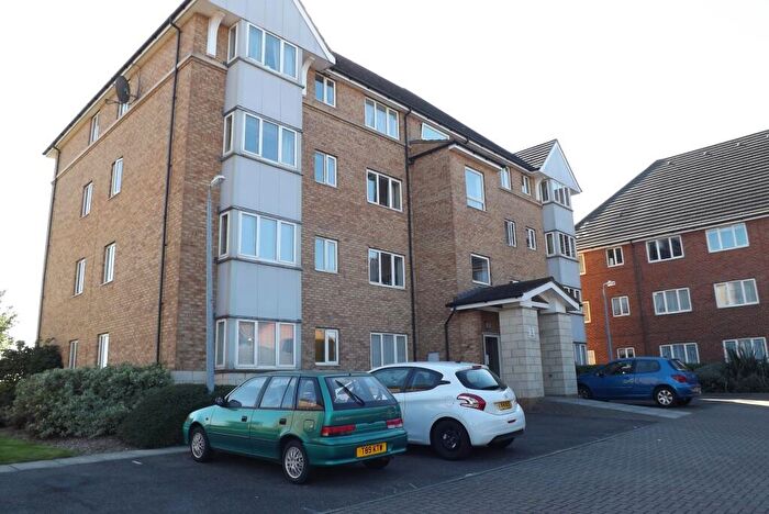 2 Bedroom Apartment To Rent In St Leonards Close, Grays, RM17