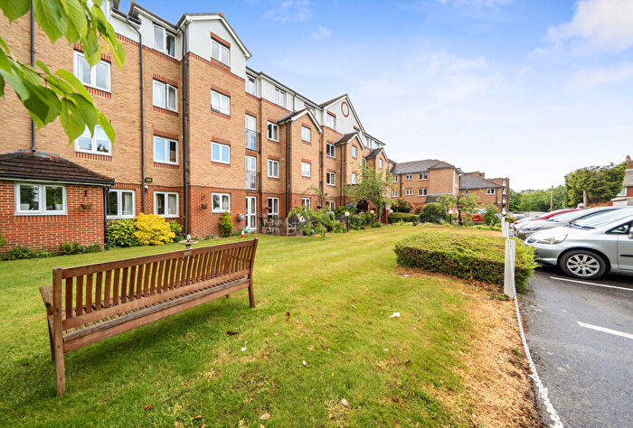 2 Bedroom Apartment For Sale In Cranley Gardens, Wallington, SM6