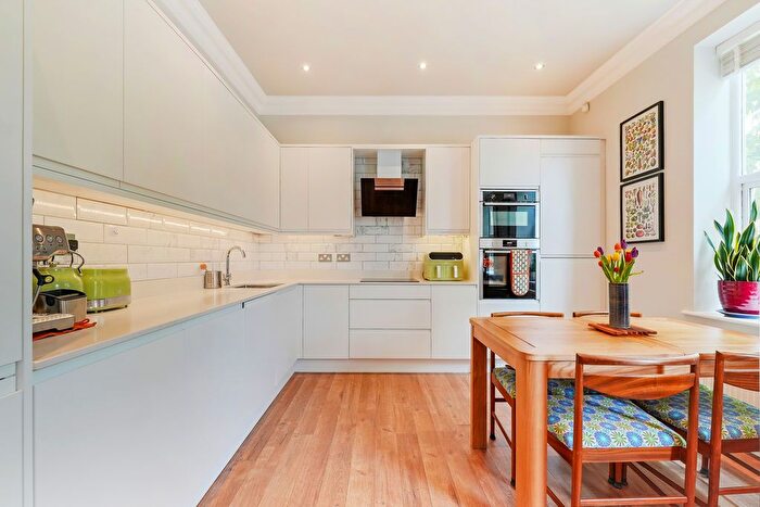 2 Bedroom Flat For Sale In Union Road, Nether Edge, Sheffield, S11