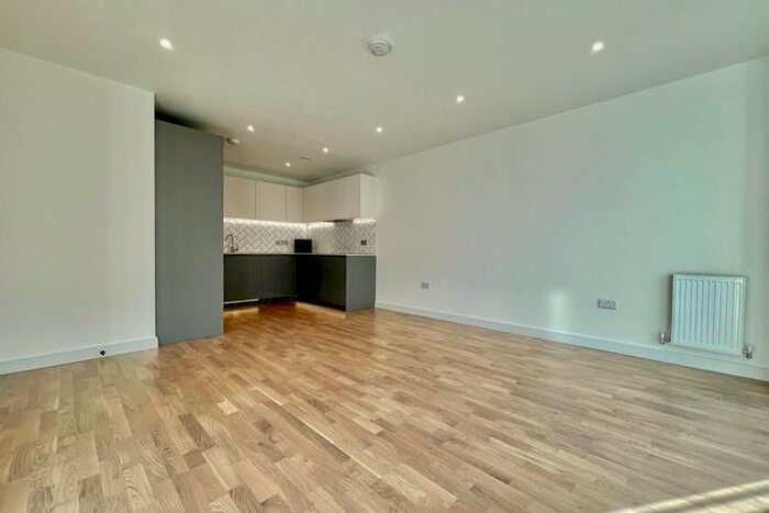 1 Bedroom Flat To Rent In Edwin House, The Green Quarter, Southall, UB1