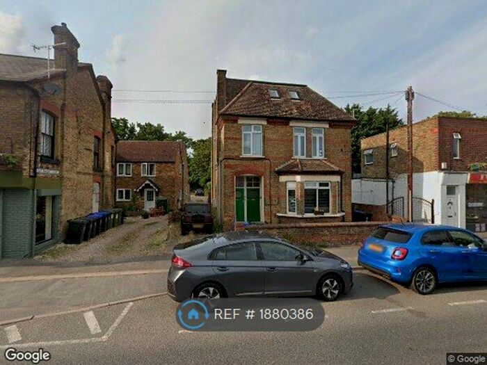 Studio To Rent In High Street, Iver, SL0