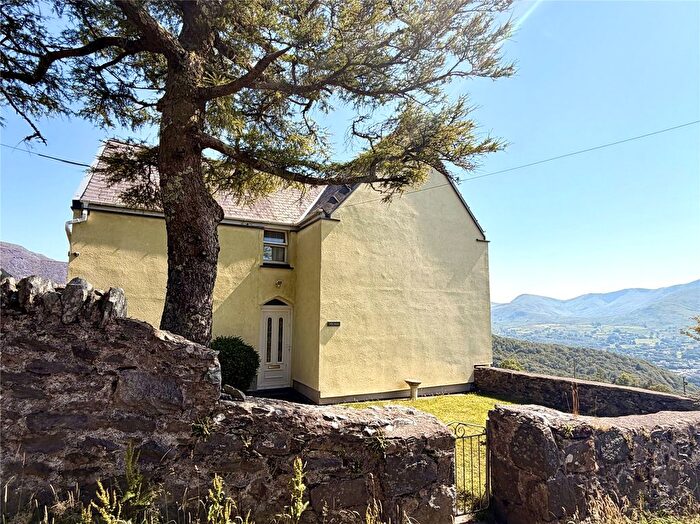 3 Bedroom Detached House For Sale In Dinorwig, Fachwen, Caernarfon, Gwynedd, LL55