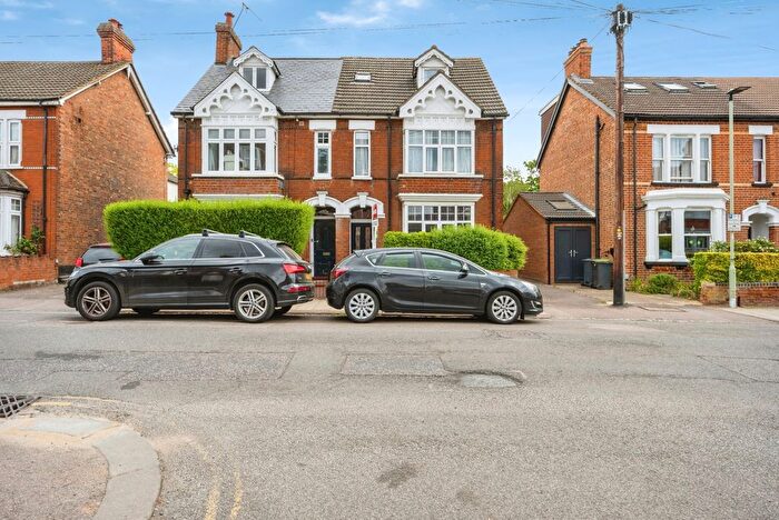 1 Bedroom Flat For Sale In Foster Hill Road, Bedford, Bedfordshire, MK40