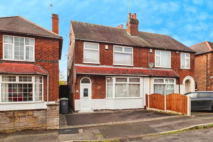 3 Bedroom Semi Detached House For Sale In Sefton Avenue, Stapleford, Nottingham, Nottinghamshire, NG9