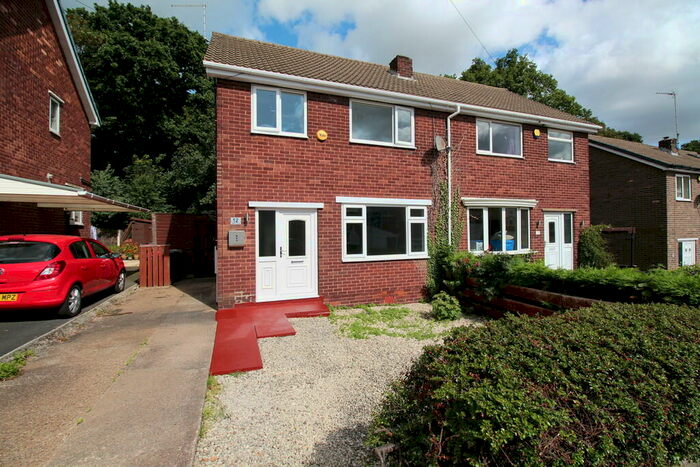 3 Bedroom Semi-Detached House To Rent In Glebe Road, S64