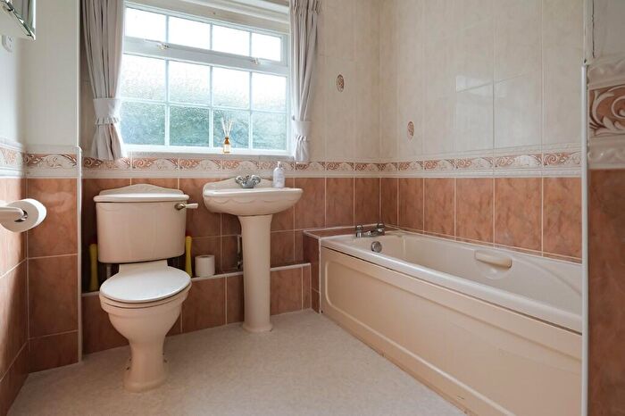 4 Bedroom Detached House For Sale In The Drive, Craigweil-on-Sea, Bognor Regis, West Sussex, PO21